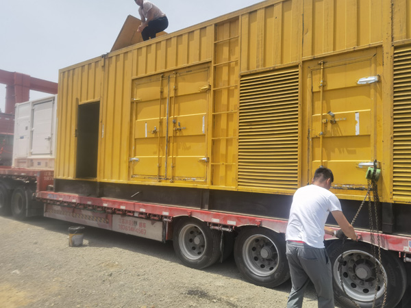 三都镇发电机出租100KW发电机需要什么规格的电缆线？