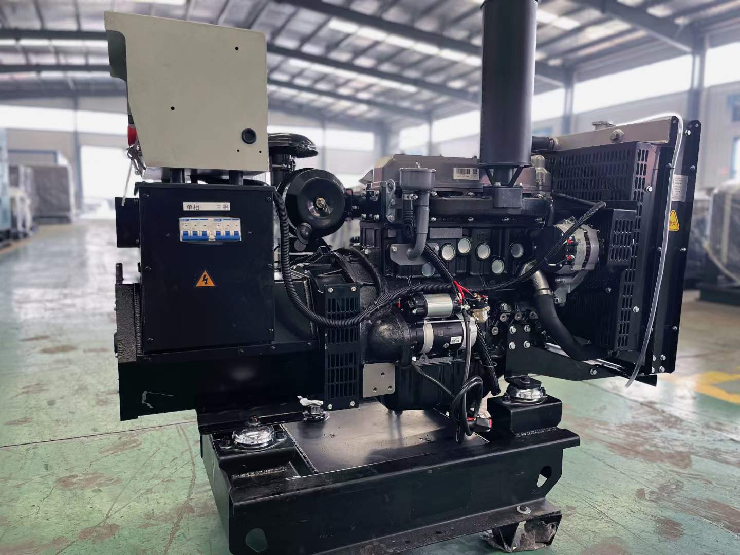 三都镇如何降低电感性负载对发电机的影响？