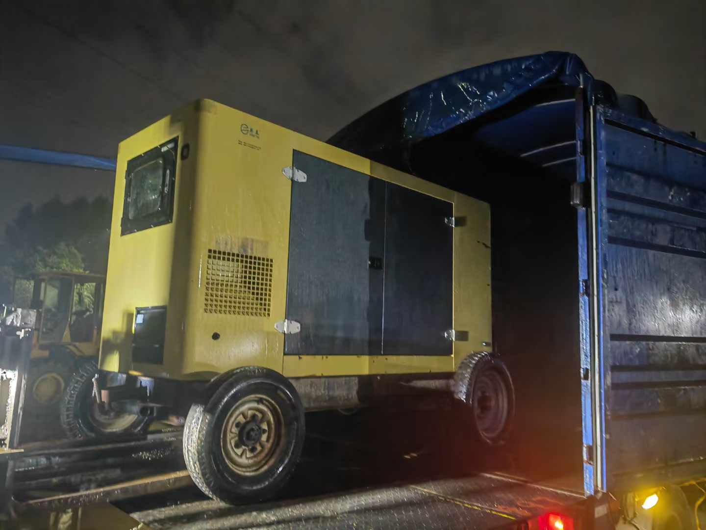 三都镇如何根据负载特性选择合适的柴油发电机？