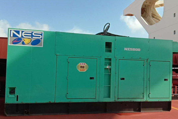 三都镇如何检测发电机组中性点接地是否良好？