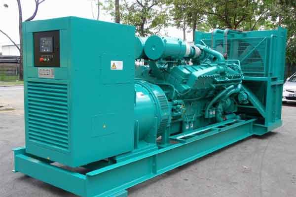 三都镇柴油发电机组电压不稳定怎样维修？