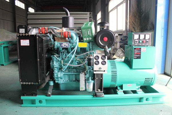 三都镇如何判断机油是否需要更换？